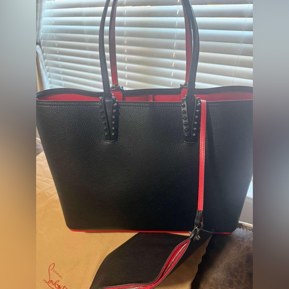 CHRISTIAN LOUBOUTIN Cabata Calfskin Leather Tote With Removable Pouch - Picture 5 of 16